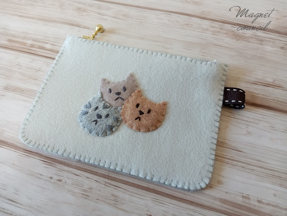 ミニフェルトポーチ(ファスナータイプ・ネコブルー)