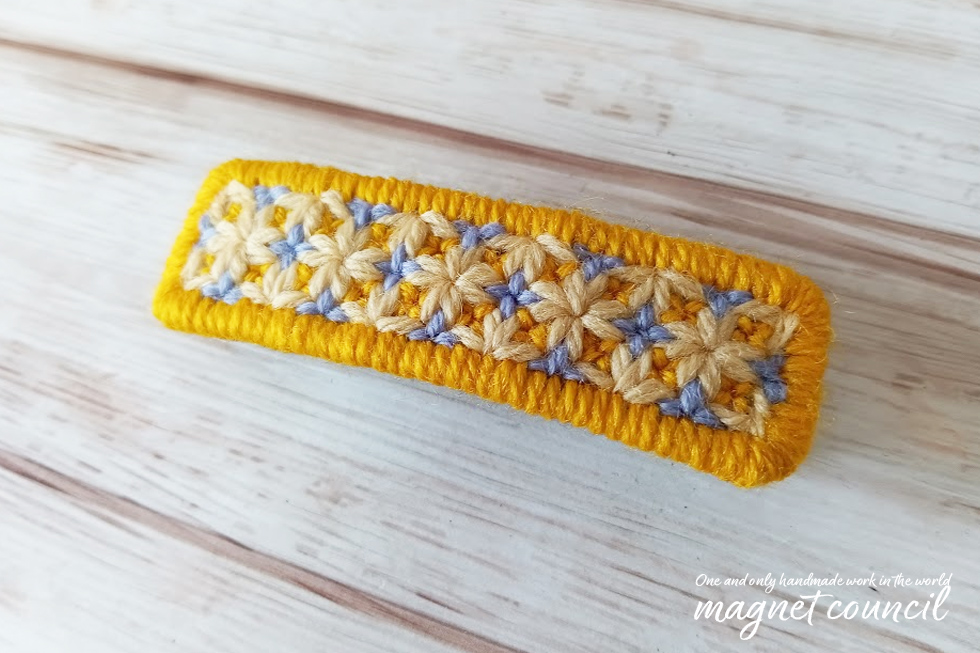 ウール刺繍のバレッタ黄色系