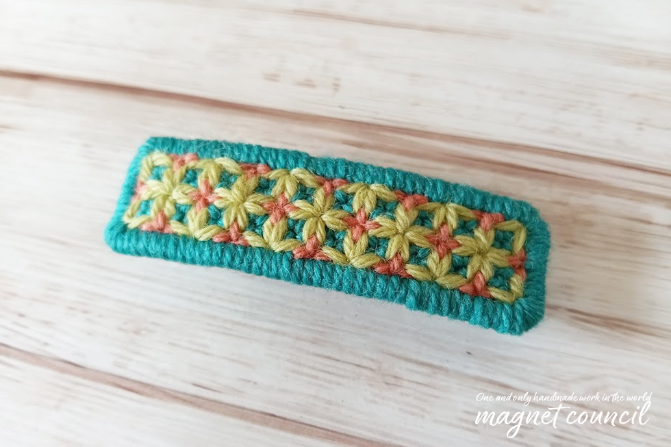 ウール刺繍のバレッタ青緑系